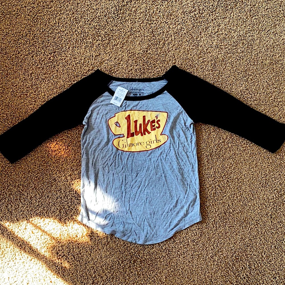 Luke’s Gilmore girls long sleeve tee.